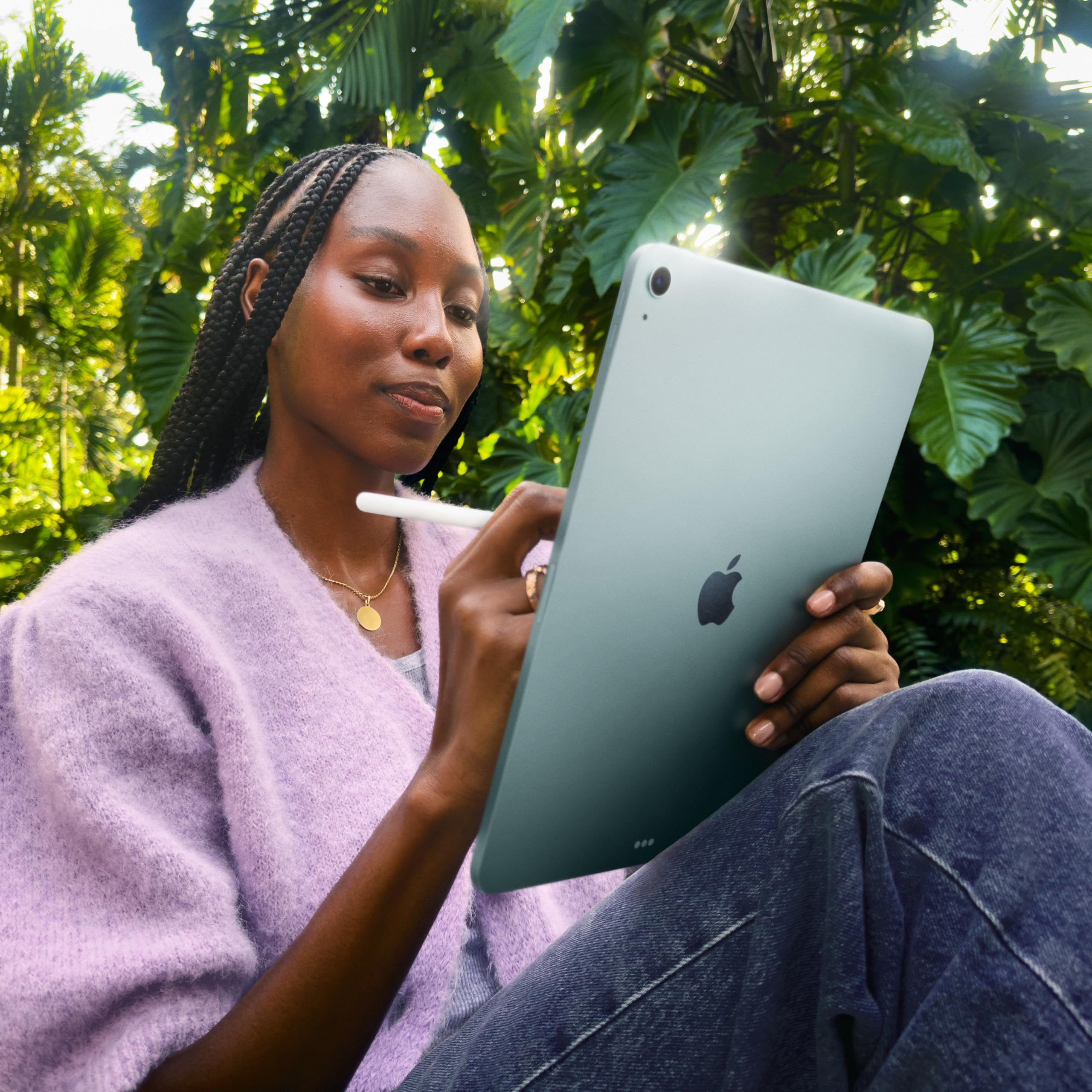 Apple iPad Air 13'' con chip M3: Apple Intelligence, 128 GB, fotocamera frontale e posteriore da 12MP, Wi-Fi 6E, Touch ID, un giorno intero di batteria — Grigio siderale